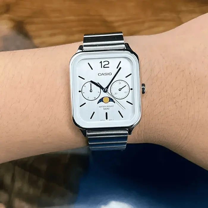 Casio Horizon · 24® Watch